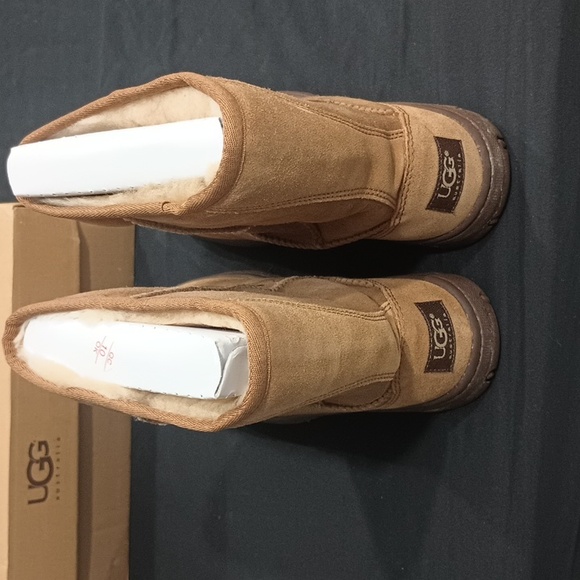 UGG Boots - Picture 3 of 4